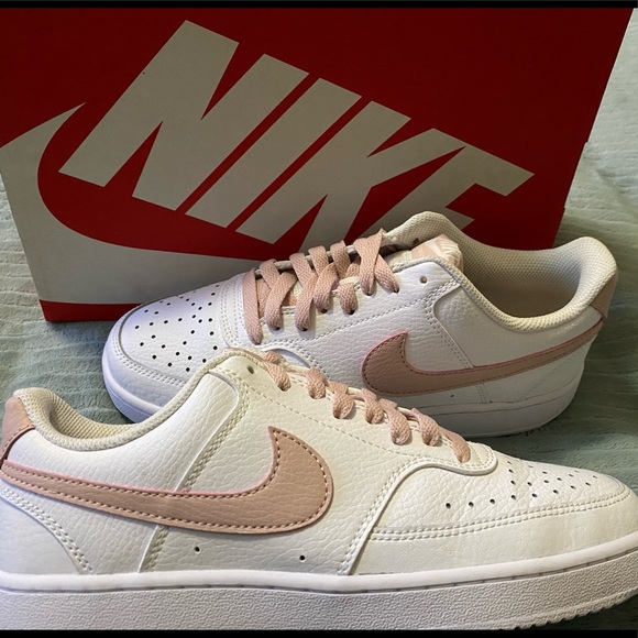 Nike Women's Court Vision Low Shoes - Picture 2 of 5